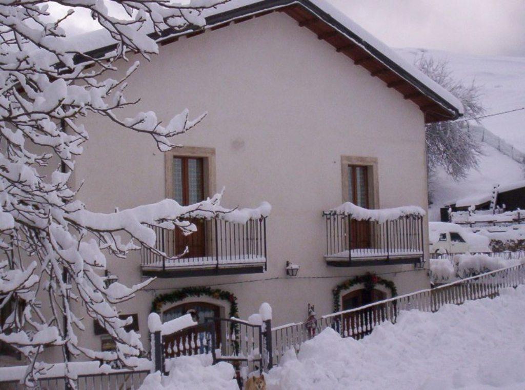 Bed and Breakfast Le Antiche Torri Pescasseroli Exteriér fotografie