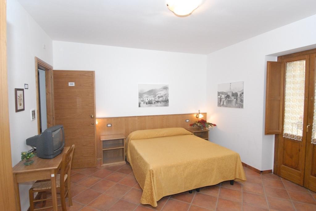 Bed and Breakfast Le Antiche Torri Pescasseroli Pokoj fotografie